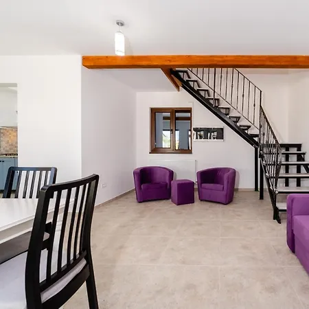Villa 4h Villas *