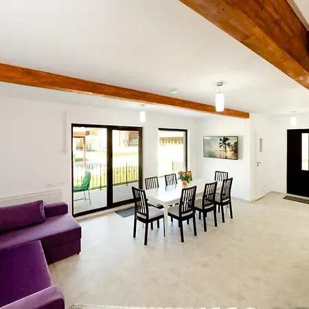 Villa 4h Villas *