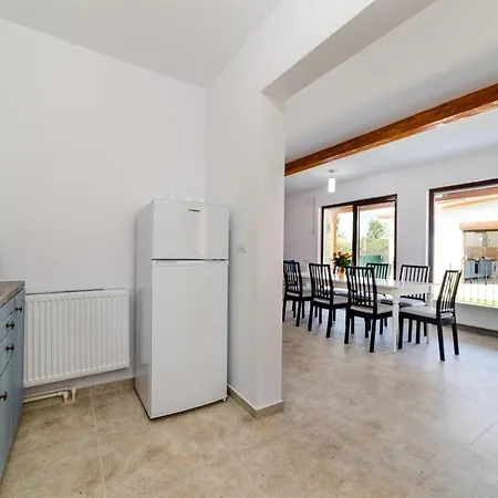 4h Villas